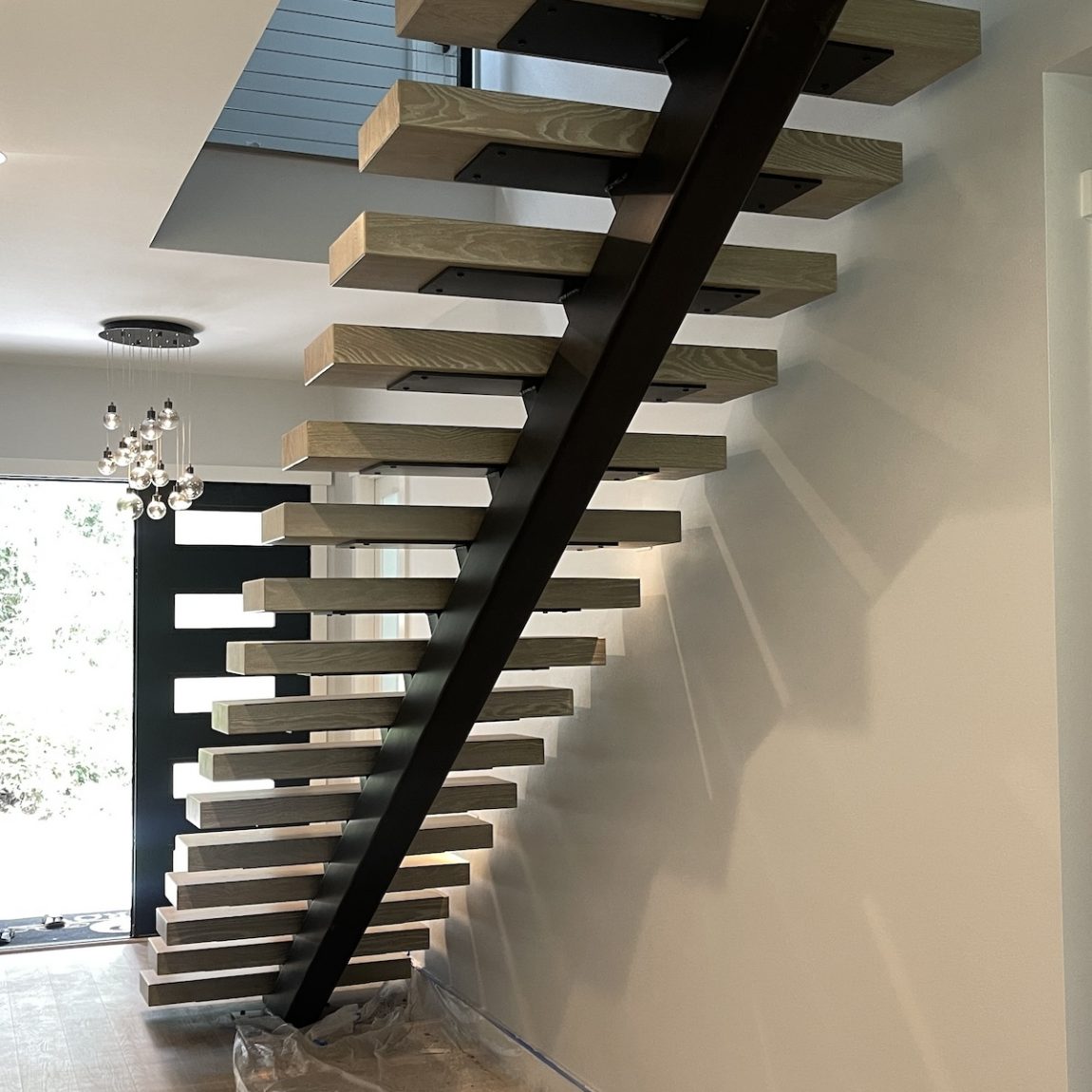 Mono stringer staircase