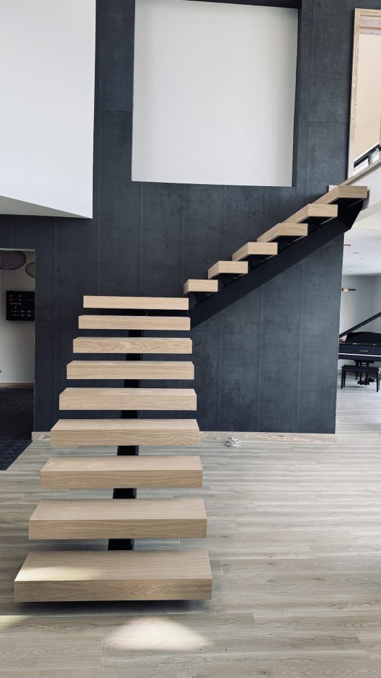 Floating stairs